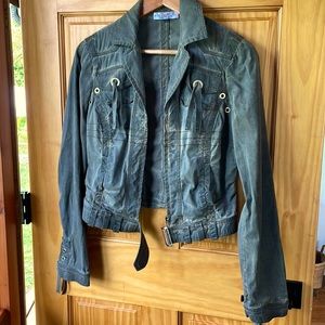 Made in Italy jacket in neutral dark olive green. Grommets, stitching, pockets